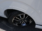 令和６年式ワイドＶダークプライムⅡ２８００ディーゼルターボ！オリジナル１８インチアルミ１インチローダウン済み！床張パネルベットＫＩＴ装着！