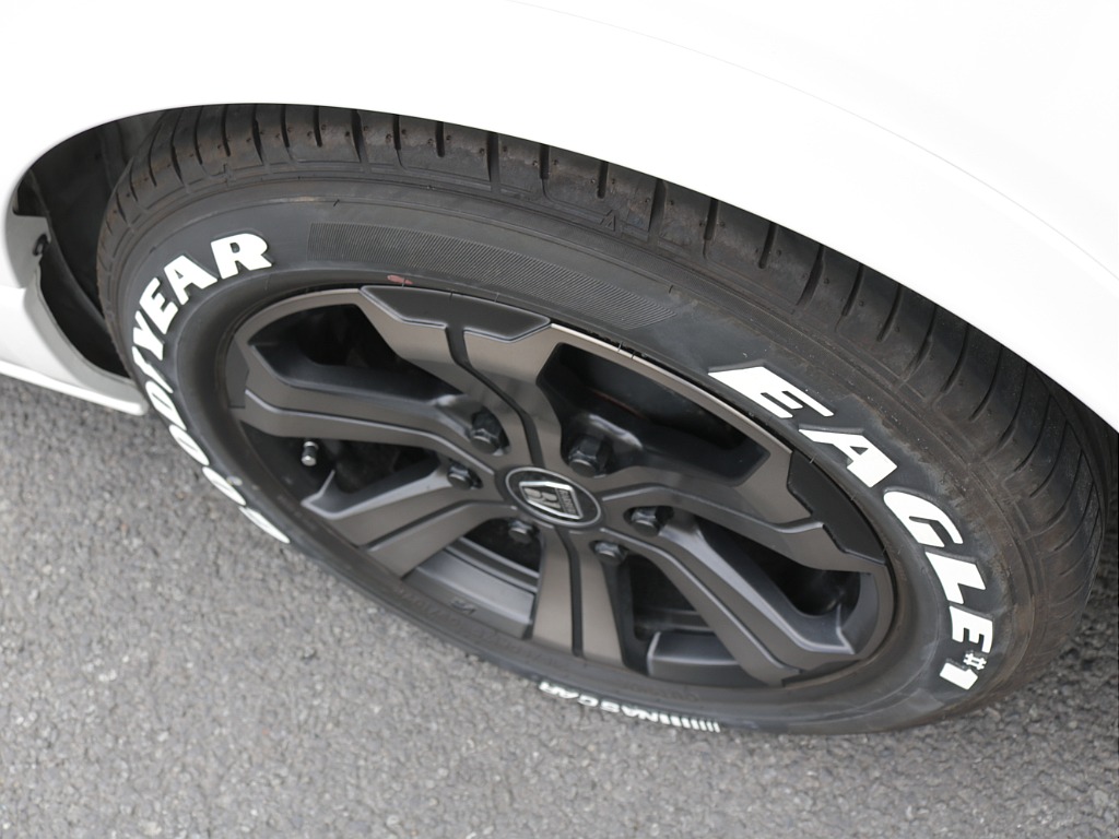 令和６年式ダークプライムⅡ２０００ガソリン２WDフレックスカスタム車両入庫！オリジナルフロントスポイラー２インチローダウンオリジナルオーバーフェンダーオリジナルＬＥＤテールアルパインＢＩＧ－Ｘ１１ナビ