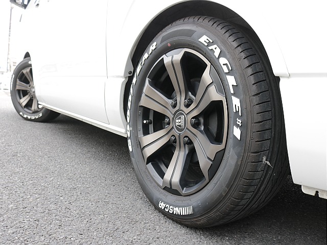 バルベロアーバン１７インチアルミ装着済み！！