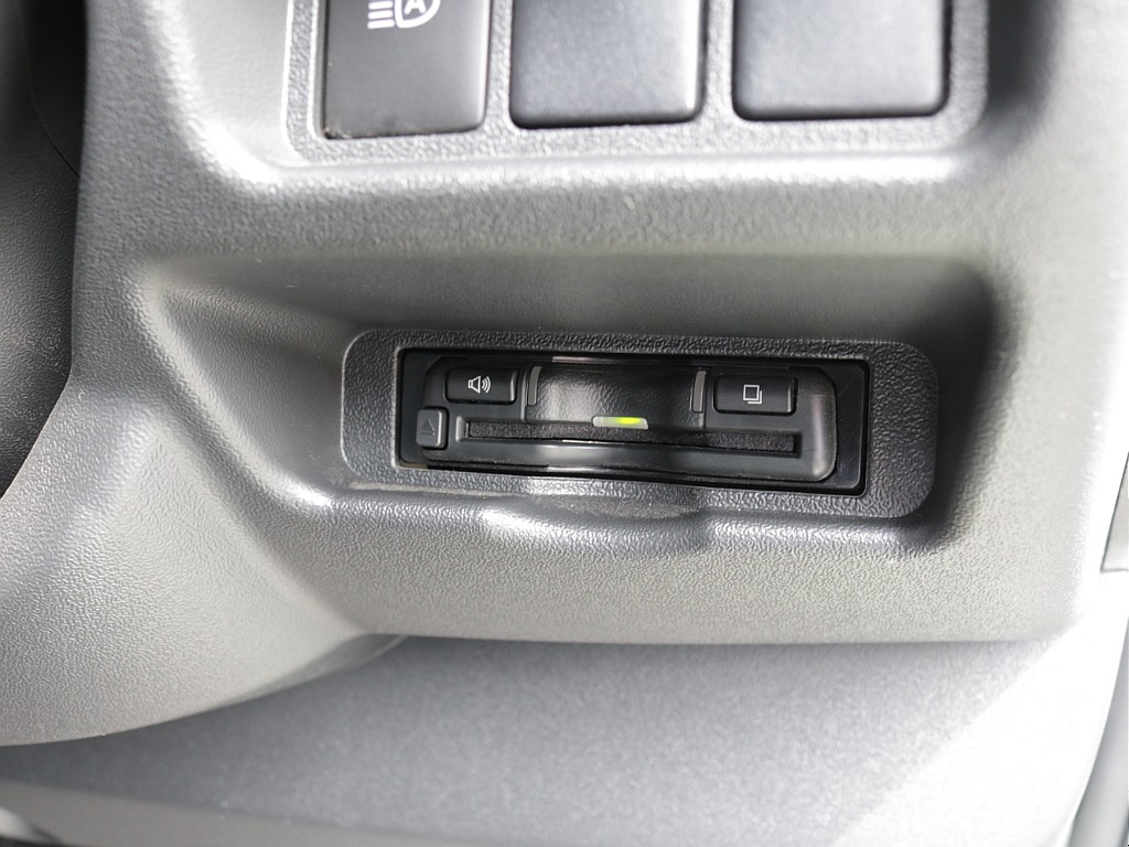 令和６年式ダークプライムⅡ２０００ガソリン２WDフレックスカスタム車両入庫！オリジナルフロントスポイラー２インチローダウンオリジナルオーバーフェンダーオリジナルＬＥＤテールアルパインＢＩＧ－Ｘ１１ナビ