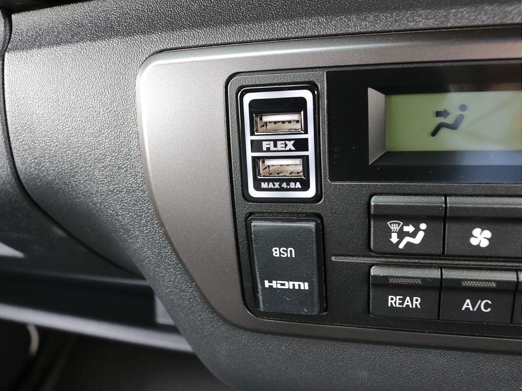 令和６年式ダークプライムⅡ２０００ガソリン２WDフレックスカスタム車両入庫！オリジナルフロントスポイラー２インチローダウンオリジナルオーバーフェンダーオリジナルＬＥＤテールアルパインＢＩＧ－Ｘ１１ナビ