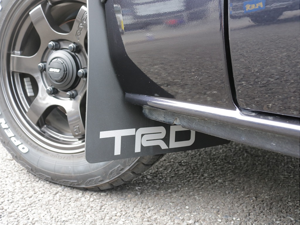 TRD製マッドガード装着済み！！