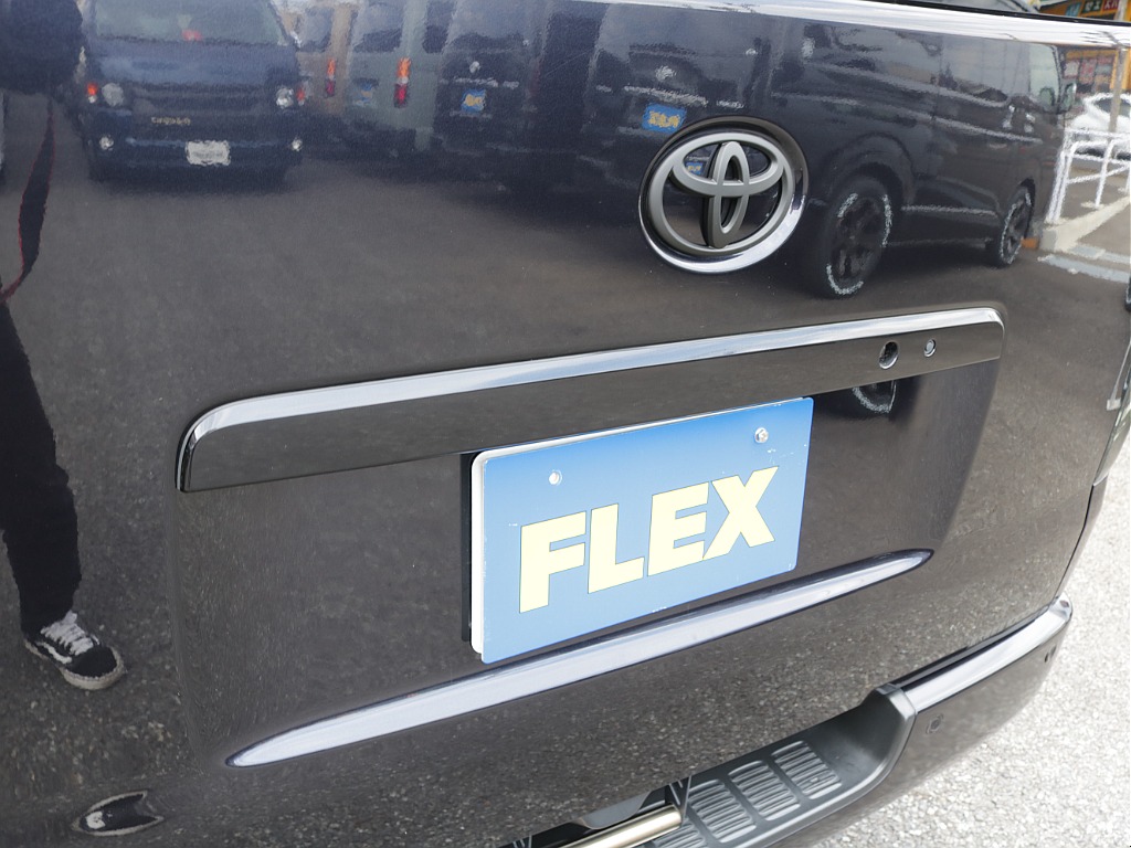 令和５年式ダークプライムⅡ２８００ディーゼル４WDブラックエディション施工済み！新品オリジナルフロントバンパー新品オリジナルオーバーフェンダー新品オリジナルＬＥＤテールレイズ１６インチアルミ装備