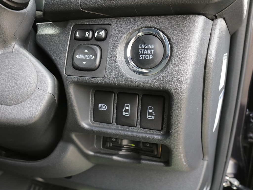 令和５年式ダークプライムⅡ２８００ディーゼル４WDブラックエディション施工済み！新品オリジナルフロントバンパー新品オリジナルオーバーフェンダー新品オリジナルＬＥＤテールレイズ１６インチアルミ装備