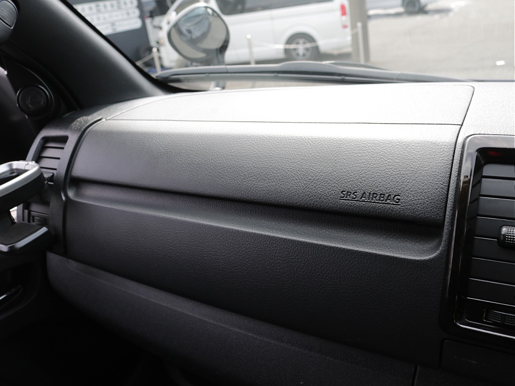 令和５年式ダークプライムⅡ２８００ディーゼル４WDブラックエディション施工済み！新品オリジナルフロントバンパー新品オリジナルオーバーフェンダー新品オリジナルＬＥＤテールレイズ１６インチアルミ装備