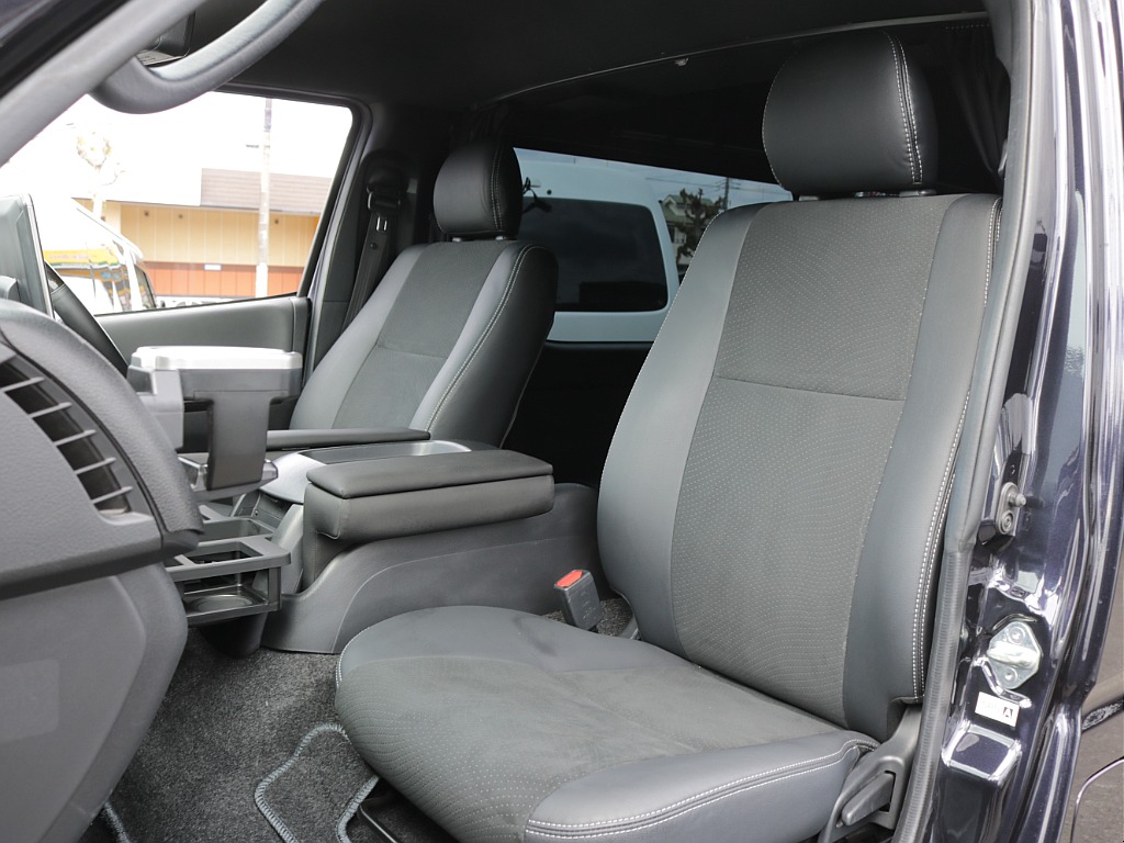 令和５年式ダークプライムⅡ２８００ディーゼル４WDブラックエディション施工済み！新品オリジナルフロントバンパー新品オリジナルオーバーフェンダー新品オリジナルＬＥＤテールレイズ１６インチアルミ装備