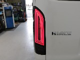 令和８年式ハイエースＶダークプライムⅡ２０００ガソリン２ＷＤカスタム車両入庫！新品オリジナルスポイラー新品オリジナル１７インチアルミ新品オリジナルオーバーフェンダー新品オリジナルＬＥＤテールベット装備