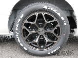 令和８年式ハイエースＶダークプライムⅡ２０００ガソリン２ＷＤカスタム車両入庫！新品オリジナルスポイラー新品オリジナル１７インチアルミ新品オリジナルオーバーフェンダー新品オリジナルＬＥＤテールベット装備