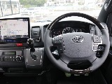 令和８年式ハイエースＶダークプライムⅡ２０００ガソリン２ＷＤカスタム車両入庫！新品オリジナルスポイラー新品オリジナル１７インチアルミ新品オリジナルオーバーフェンダー新品オリジナルＬＥＤテールベット装備