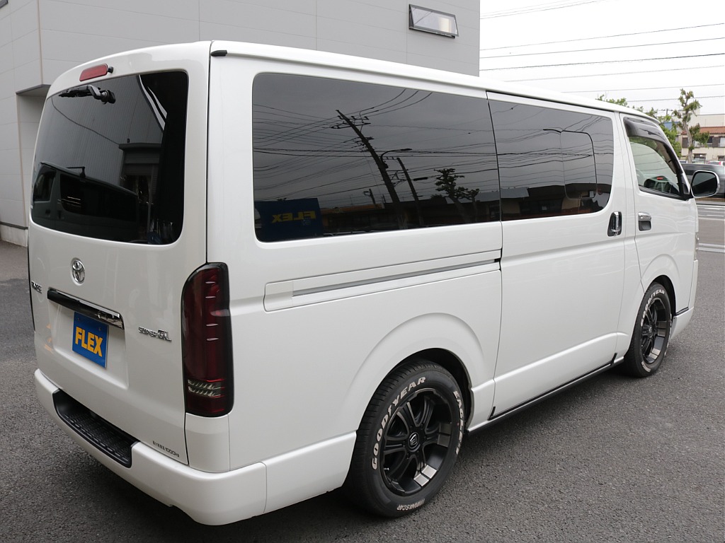 令和2年式ダークプライムⅡ２８００ディーゼルターボ4WD！シンプルカスタム済み！ツインモニター装備！その他カスタムパーツ多数！！