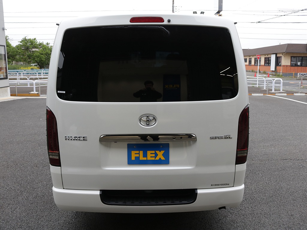 令和2年式ダークプライムⅡ２８００ディーゼルターボ4WD！シンプルカスタム済み！ツインモニター装備！その他カスタムパーツ多数！！