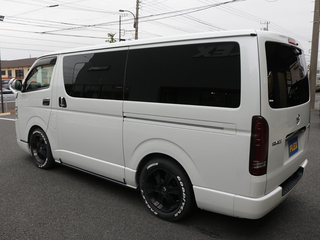 令和2年式ダークプライムⅡ２８００ディーゼルターボ4WD！シンプルカスタム済み！ツインモニター装備！その他カスタムパーツ多数！！