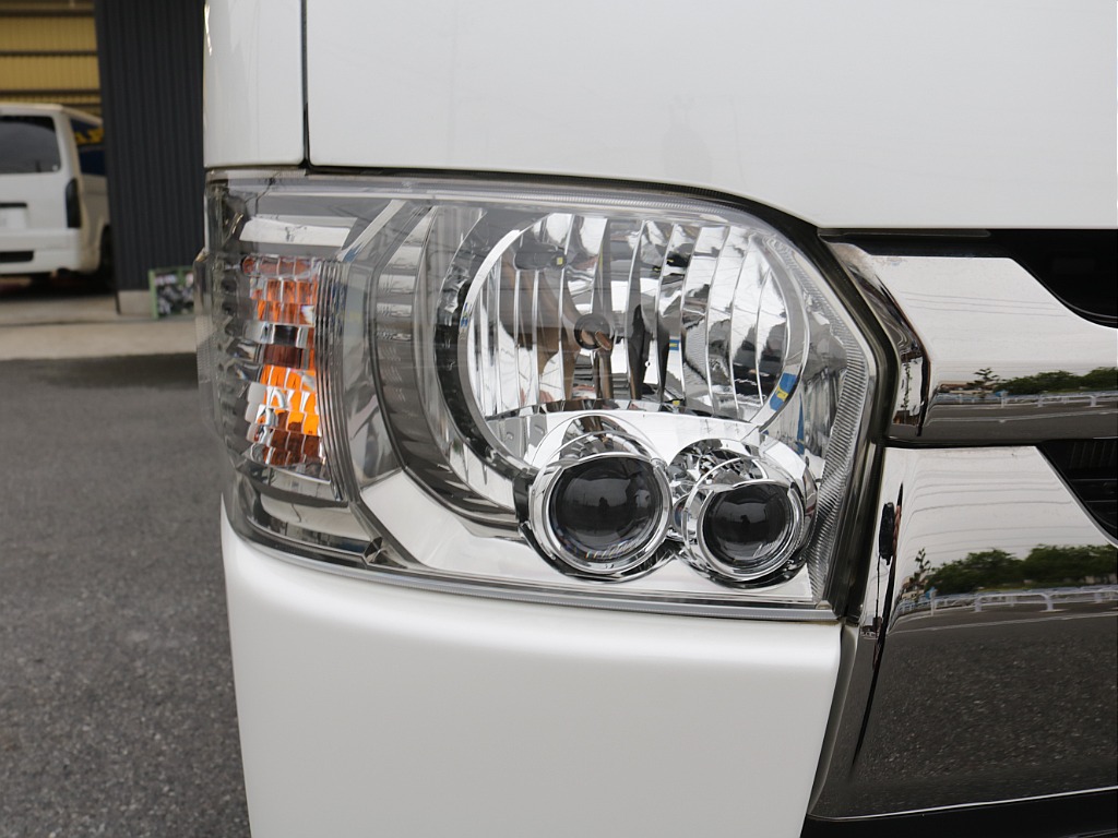 令和2年式ダークプライムⅡ２８００ディーゼルターボ4WD！シンプルカスタム済み！ツインモニター装備！その他カスタムパーツ多数！！