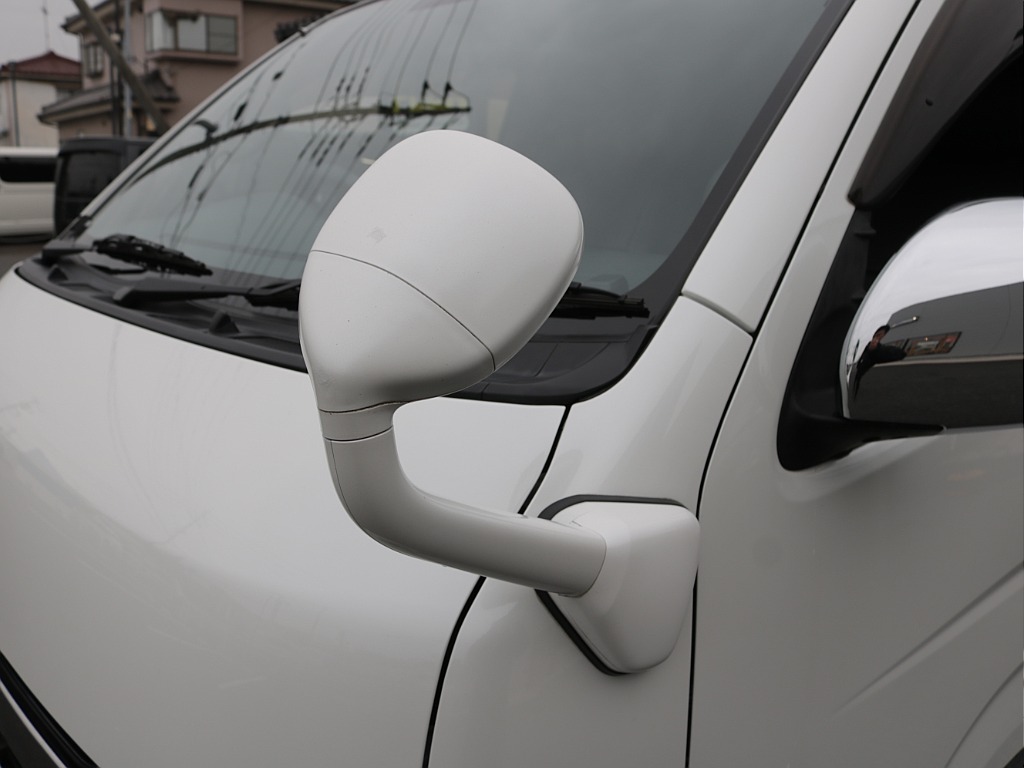 令和2年式ダークプライムⅡ２８００ディーゼルターボ4WD！シンプルカスタム済み！ツインモニター装備！その他カスタムパーツ多数！！