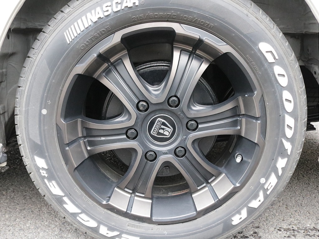 令和2年式ダークプライムⅡ２８００ディーゼルターボ4WD！シンプルカスタム済み！ツインモニター装備！その他カスタムパーツ多数！！