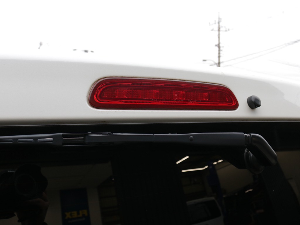 令和2年式ダークプライムⅡ２８００ディーゼルターボ4WD！シンプルカスタム済み！ツインモニター装備！その他カスタムパーツ多数！！