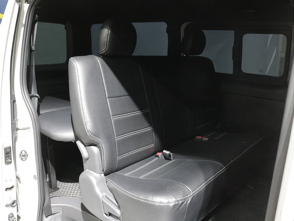 令和2年式ダークプライムⅡ２８００ディーゼルターボ4WD！シンプルカスタム済み！ツインモニター装備！その他カスタムパーツ多数！！