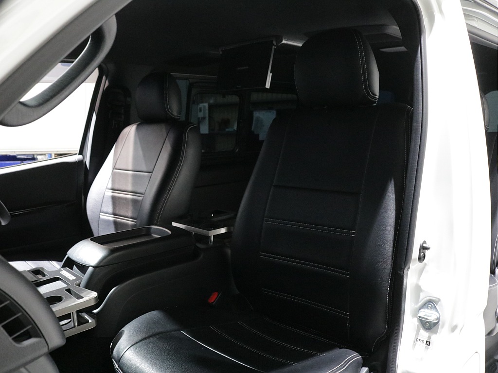 令和2年式ダークプライムⅡ２８００ディーゼルターボ4WD！シンプルカスタム済み！ツインモニター装備！その他カスタムパーツ多数！！