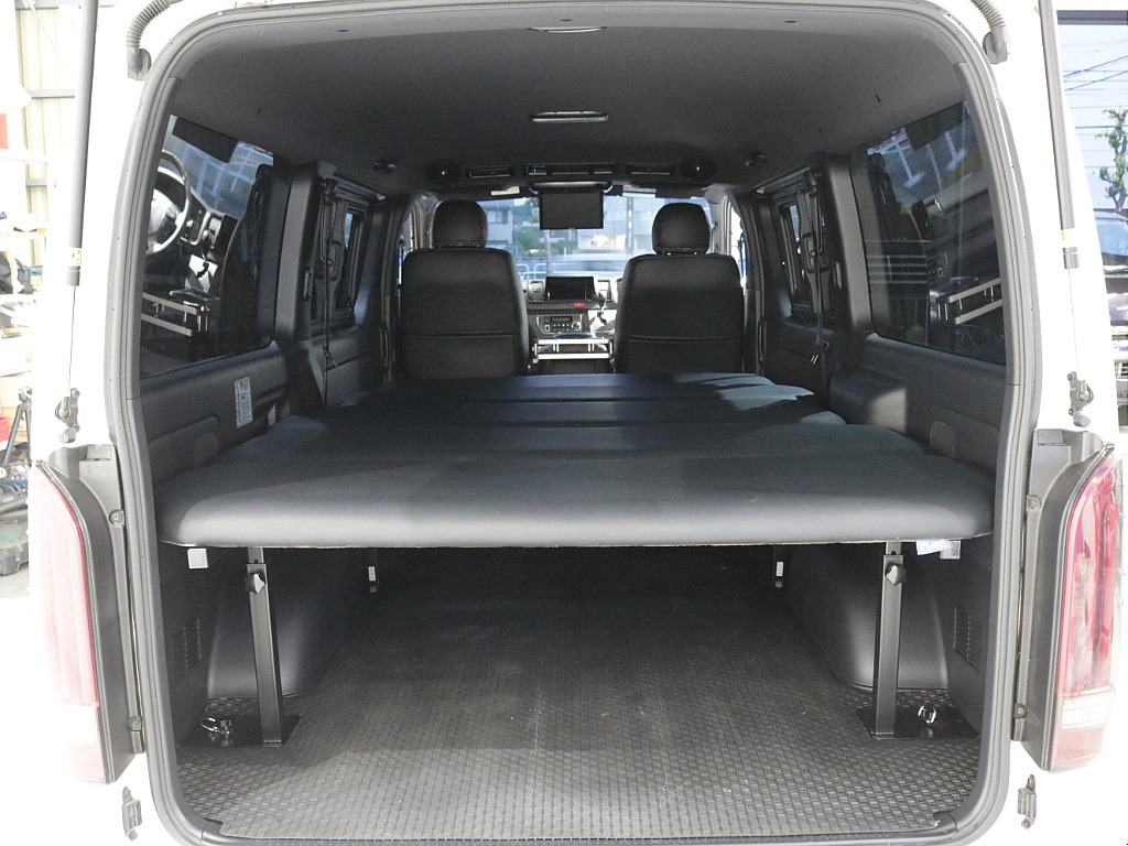 令和2年式ダークプライムⅡ２８００ディーゼルターボ4WD！シンプルカスタム済み！ツインモニター装備！その他カスタムパーツ多数！！