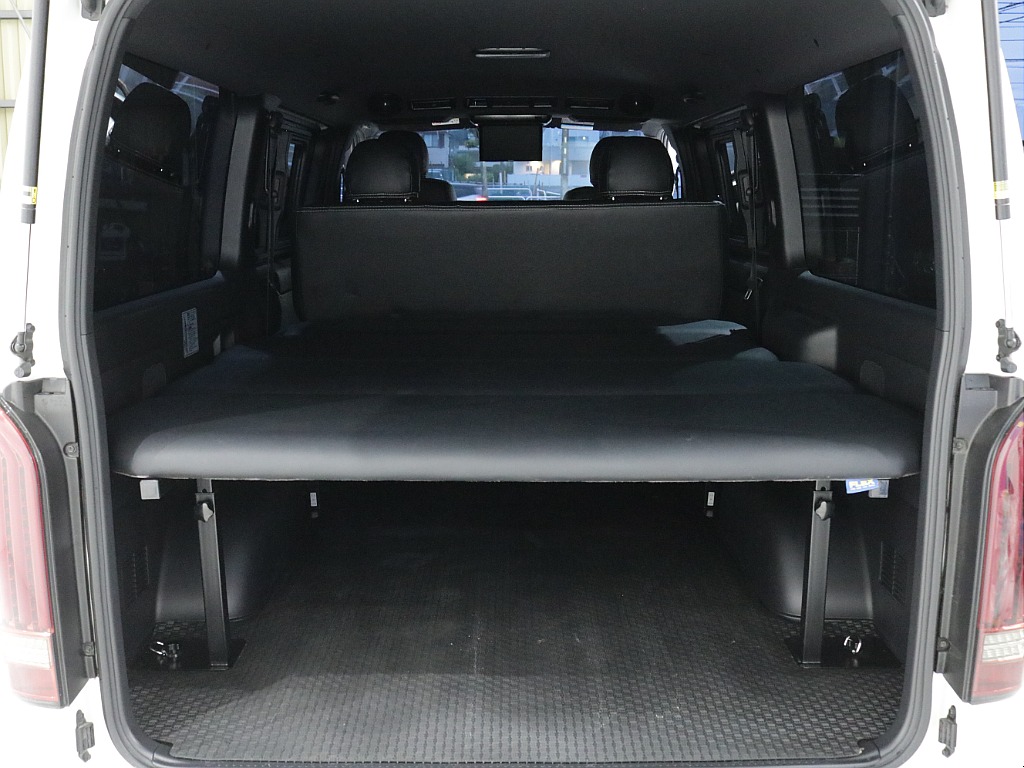 令和2年式ダークプライムⅡ２８００ディーゼルターボ4WD！シンプルカスタム済み！ツインモニター装備！その他カスタムパーツ多数！！