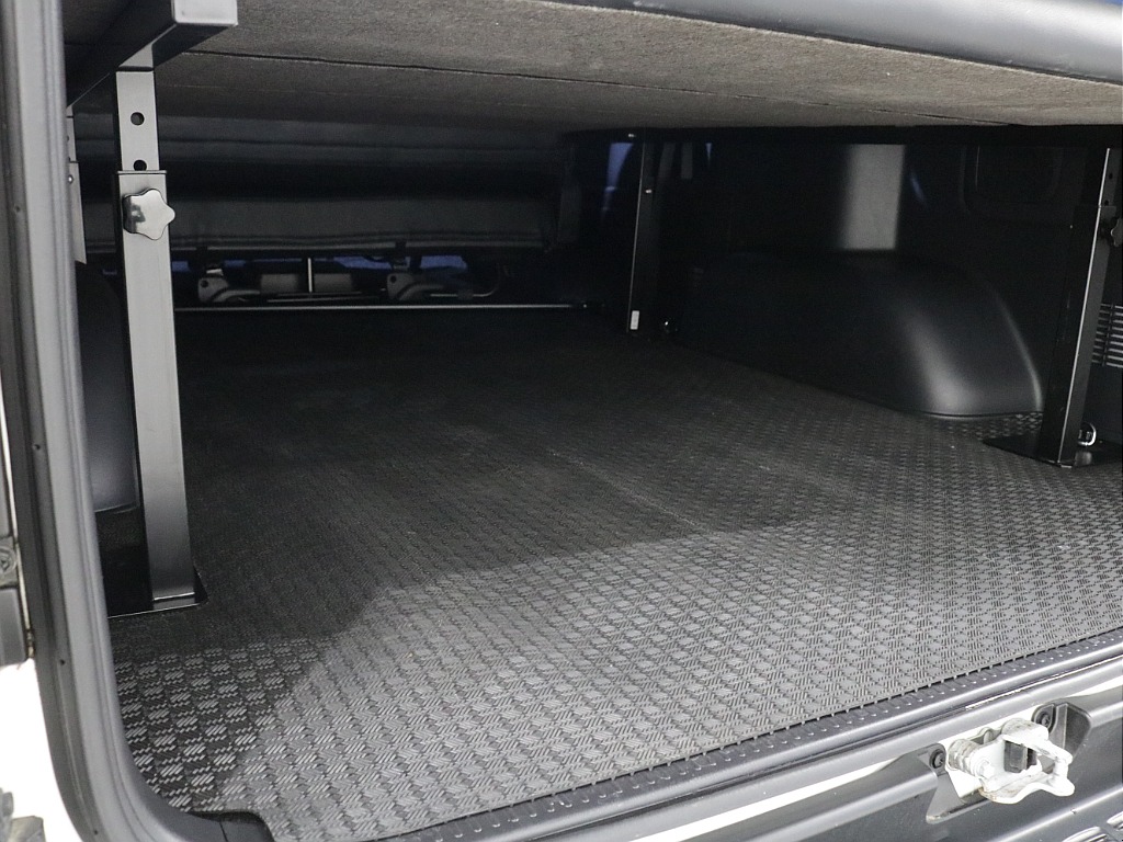 令和2年式ダークプライムⅡ２８００ディーゼルターボ4WD！シンプルカスタム済み！ツインモニター装備！その他カスタムパーツ多数！！