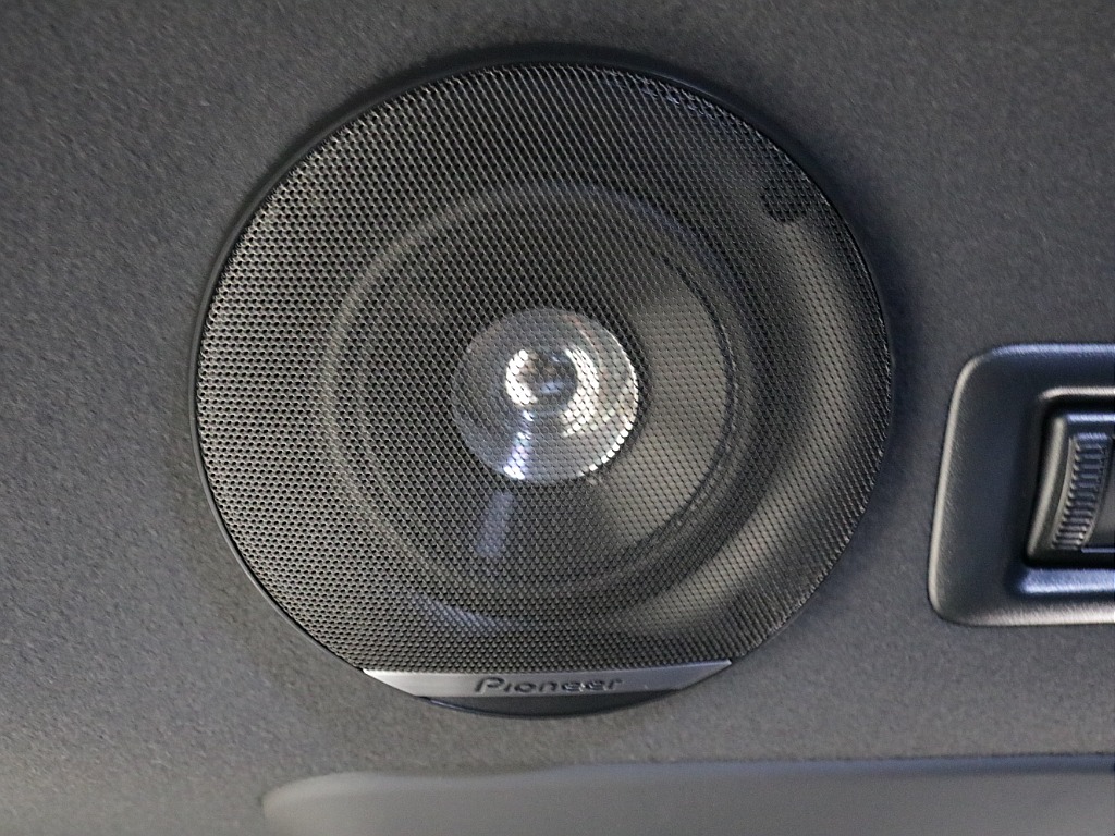 令和2年式ダークプライムⅡ２８００ディーゼルターボ4WD！シンプルカスタム済み！ツインモニター装備！その他カスタムパーツ多数！！