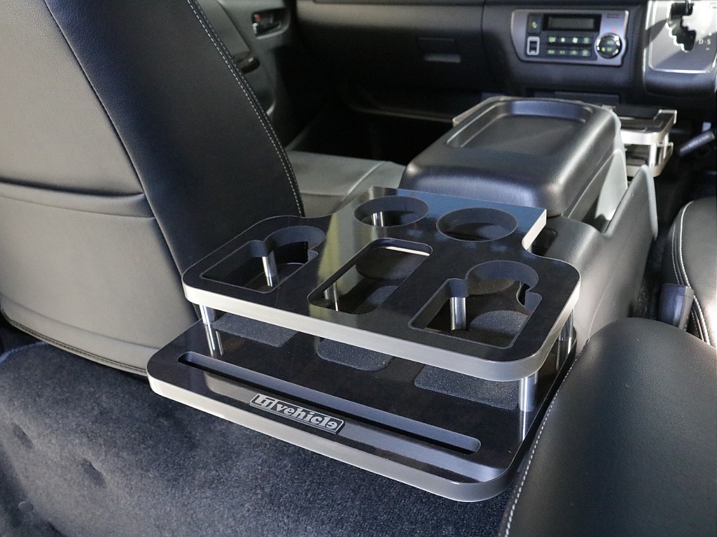 令和2年式ダークプライムⅡ２８００ディーゼルターボ4WD！シンプルカスタム済み！ツインモニター装備！その他カスタムパーツ多数！！