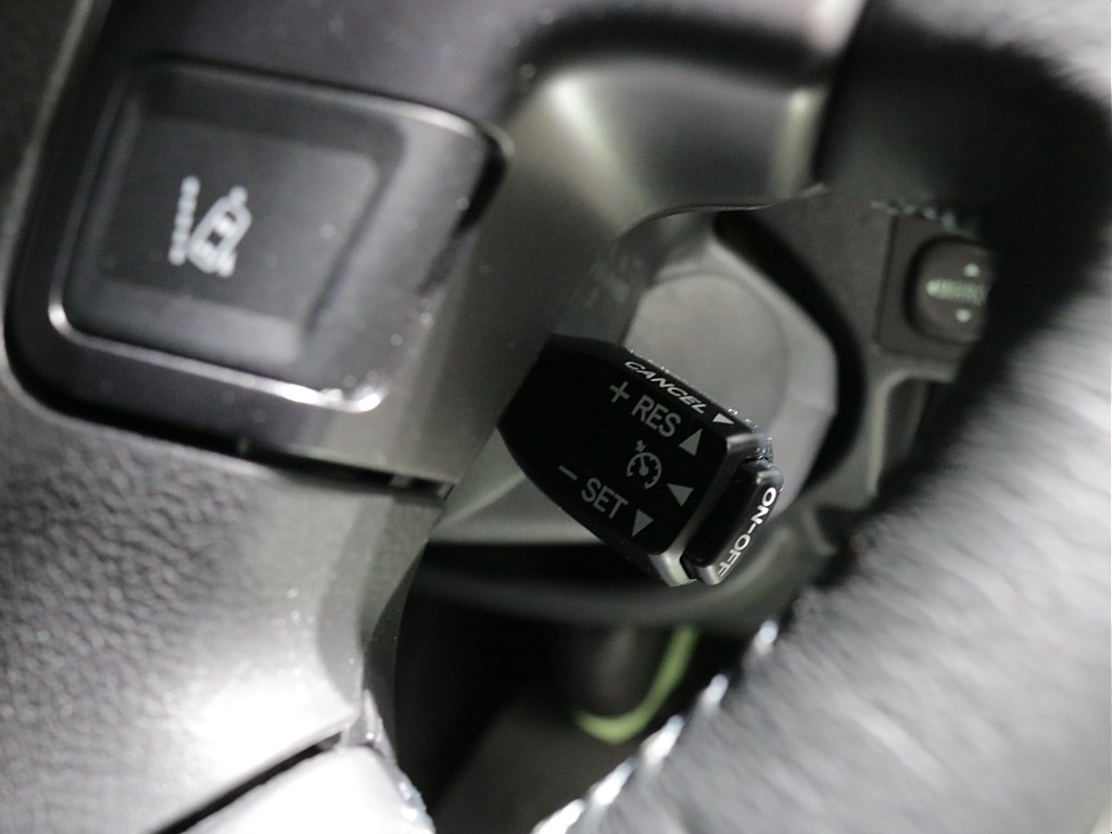 令和2年式ダークプライムⅡ２８００ディーゼルターボ4WD！シンプルカスタム済み！ツインモニター装備！その他カスタムパーツ多数！！