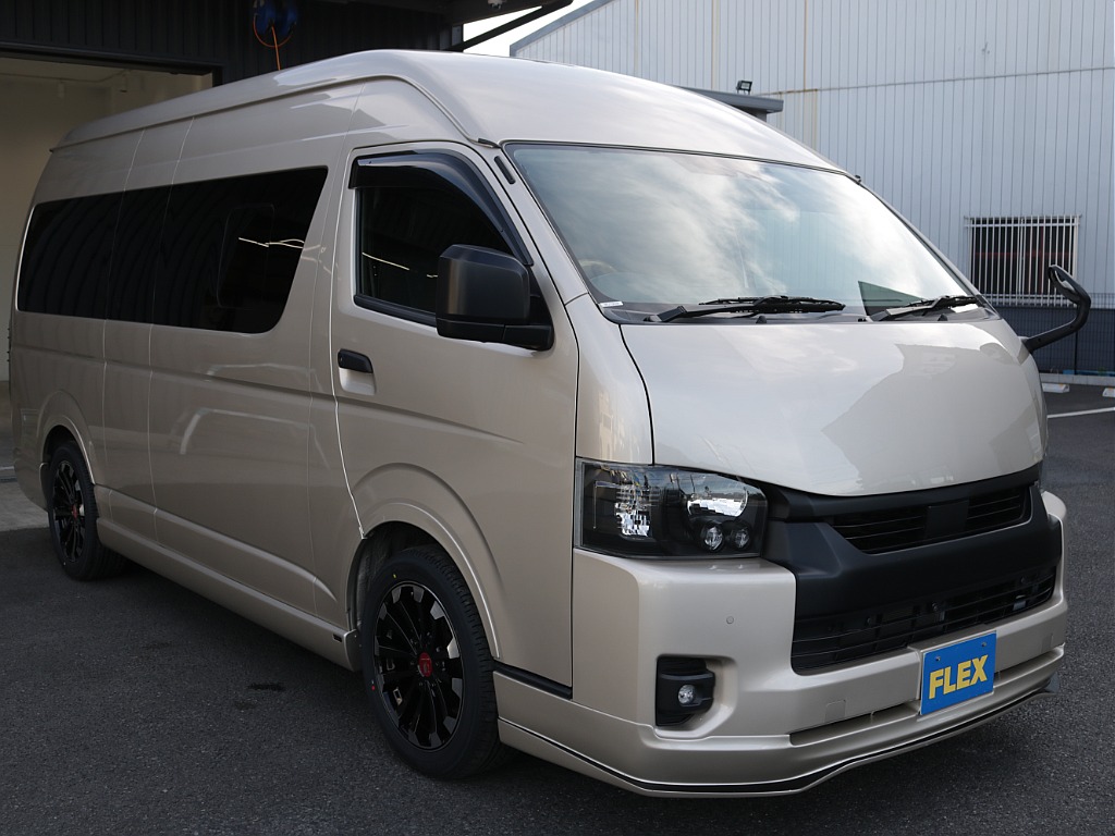 令和５年式希少スーパーロングディーゼル４WDフルカスタム車両入庫！人気のブラックエディション施工リア全面床張り施工済み！！