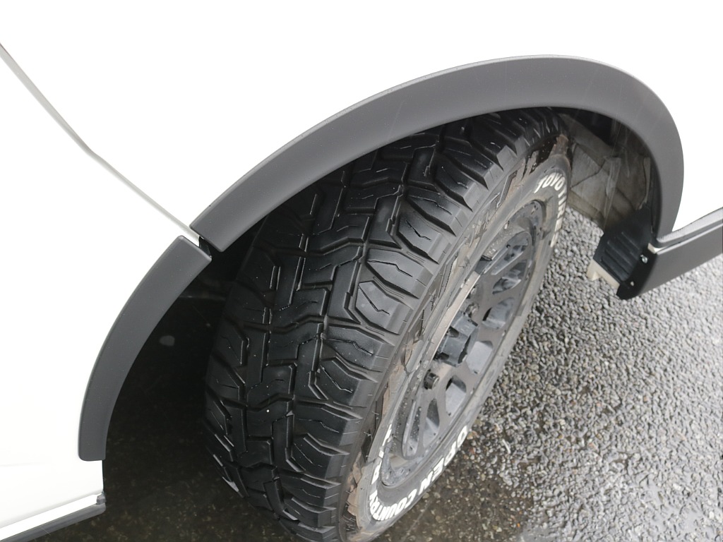 令和5年式入庫！２８００ディーゼルターボ４ＷＤ！ユーアイビークル製ベッドKIT！足回りもしっかりカスタム済み！！
