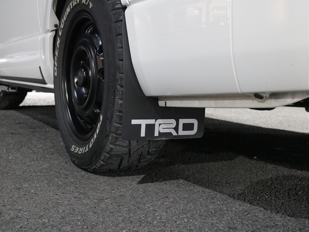 TRDマッドフラップ装備済み！