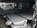 令和７年式ハイエースVダークプライムⅡ２８００ディーゼル４WDカスタム車両入庫！新品オリジナルフロントバンパー新品オリジナル１７インチアルミ新品オリジナルＬＥＤテールパイオニアナビフリップダウン装備！