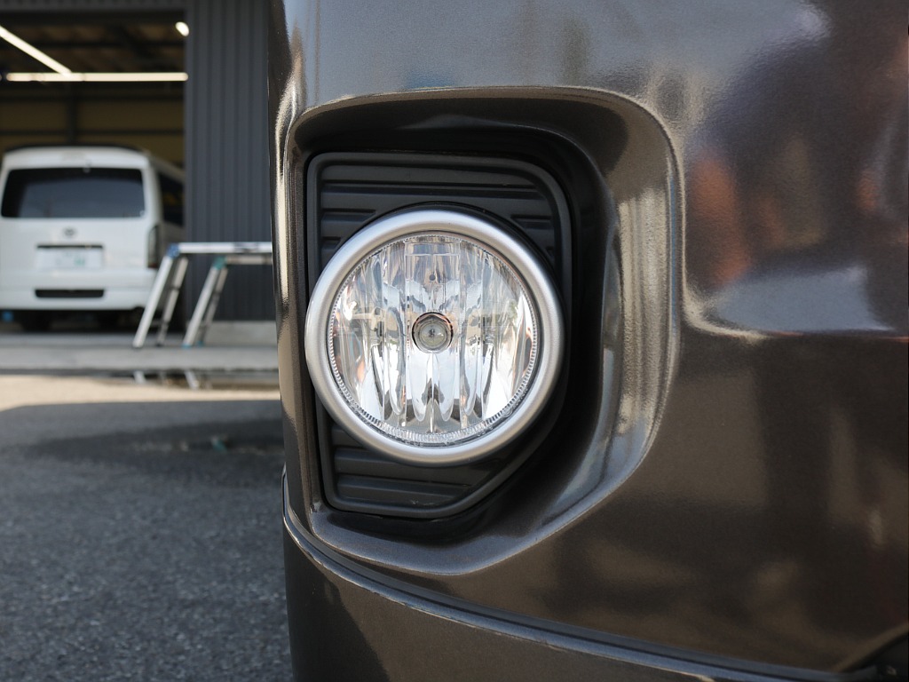 平成30年式希少５０周年特別仕様車２８００ディーゼル４WDカスタム車両入庫！社外フロントバンパーXR-617インチアルミグッドイヤーナスカー１7インチタイプⅡベット！