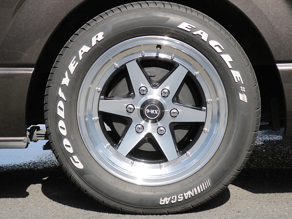 平成30年式希少５０周年特別仕様車２８００ディーゼル４WDカスタム車両入庫！社外フロントバンパーXR-617インチアルミグッドイヤーナスカー１7インチタイプⅡベット！