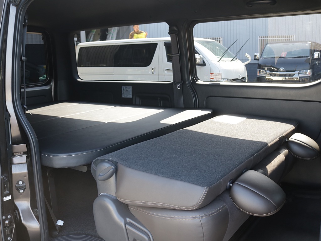 平成30年式希少５０周年特別仕様車２８００ディーゼル４WDカスタム車両入庫！社外フロントバンパーXR-617インチアルミグッドイヤーナスカー１7インチタイプⅡベット！