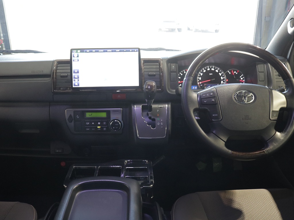 平成30年式希少５０周年特別仕様車２８００ディーゼル４WDカスタム車両入庫！社外フロントバンパーXR-617インチアルミグッドイヤーナスカー１7インチタイプⅡベット！