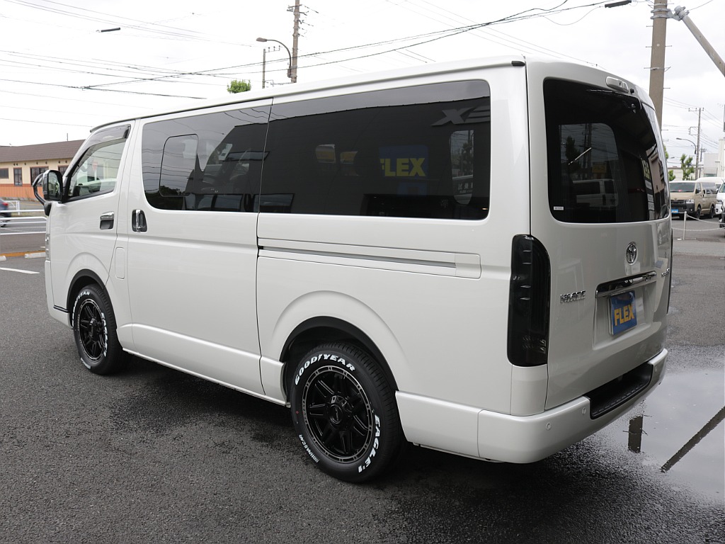 令和4年式ダークプライムⅡ２８００ディーゼルターボ２WD！TRDスポイラー！新品オリジナル１７インチアルミ！新品ベットＫＩＴ装備！