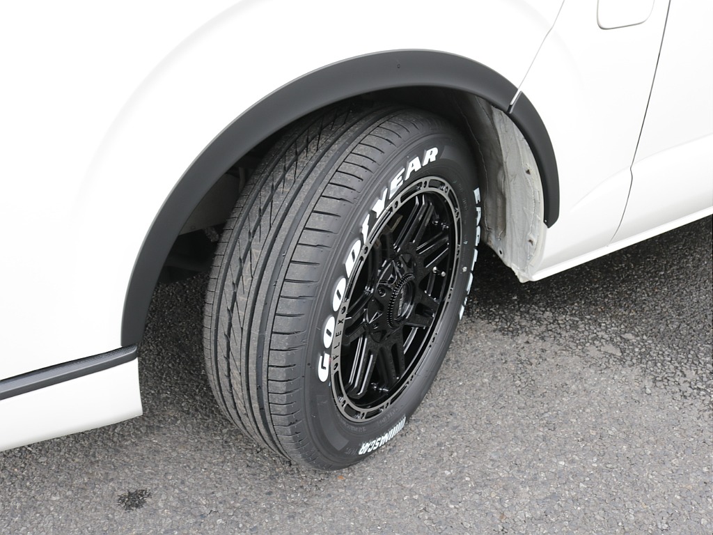 令和4年式ダークプライムⅡ２８００ディーゼルターボ２WD！TRDスポイラー！新品オリジナル１７インチアルミ！新品ベットＫＩＴ装備！