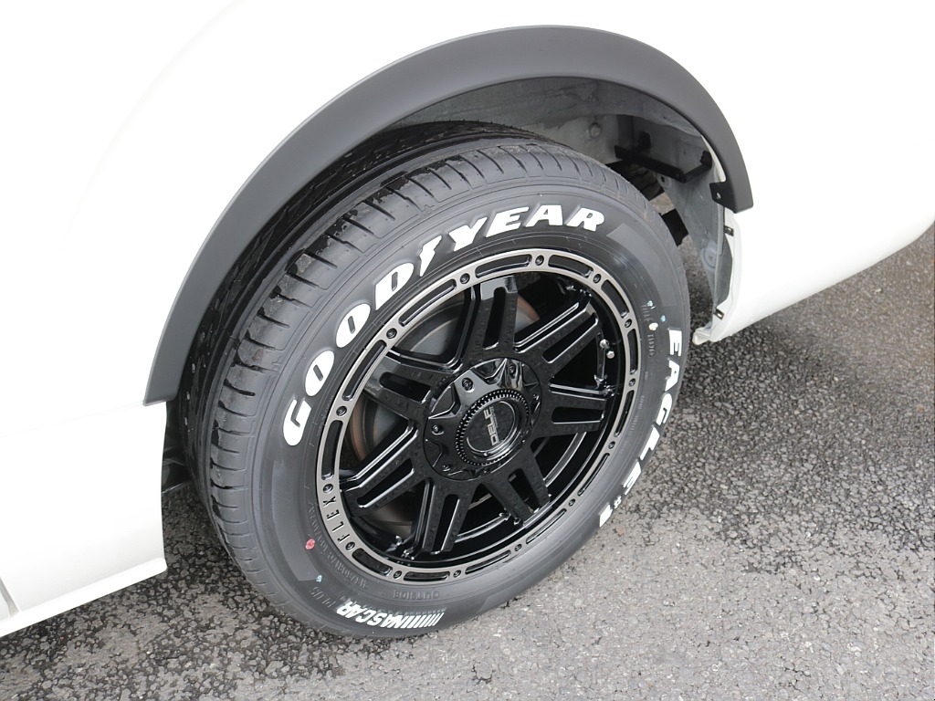 令和4年式ダークプライムⅡ２８００ディーゼルターボ２WD！TRDスポイラー！新品オリジナル１７インチアルミ！新品ベットＫＩＴ装備！