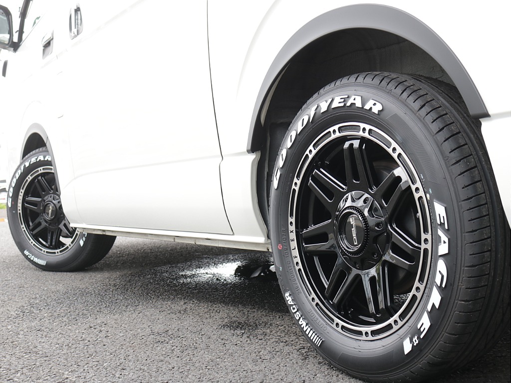 令和4年式ダークプライムⅡ２８００ディーゼルターボ２WD！TRDスポイラー！新品オリジナル１７インチアルミ！新品ベットＫＩＴ装備！