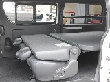 令和4年式ダークプライムⅡ２８００ディーゼルターボ２WD！TRDスポイラー！新品オリジナル１７インチアルミ！新品ベットＫＩＴ装備！