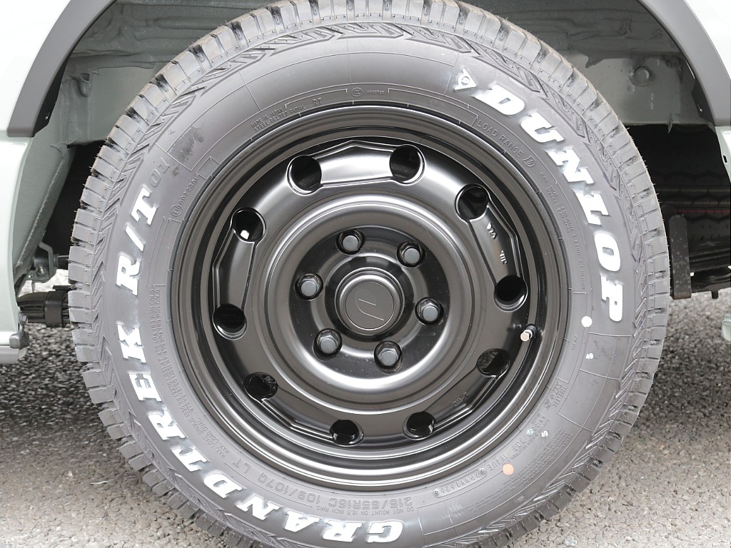 令和7年式アースカラーパッケージ２８００ディーゼル４ＷＤ！丸目ライトフェイス施工！ＢＩＧ－Ｘ１１インチＳＤナビ装備！新品パーツ多数装備！！