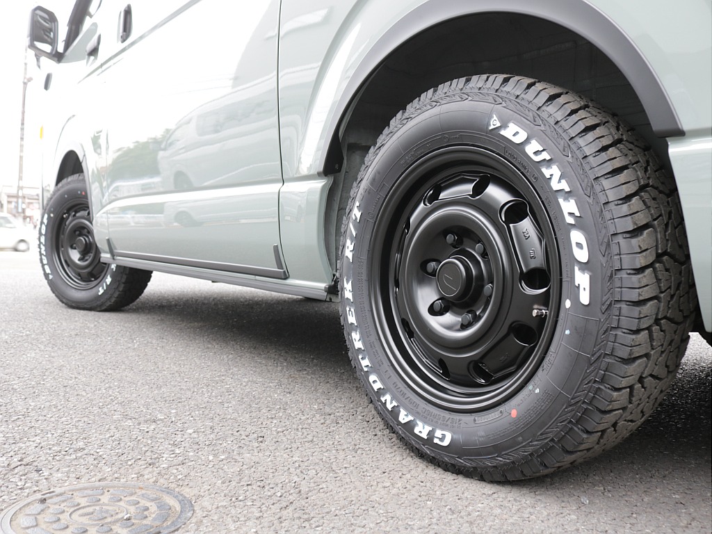 令和7年式アースカラーパッケージ２８００ディーゼル４ＷＤ！丸目ライトフェイス施工！ＢＩＧ－Ｘ１１インチＳＤナビ装備！新品パーツ多数装備！！