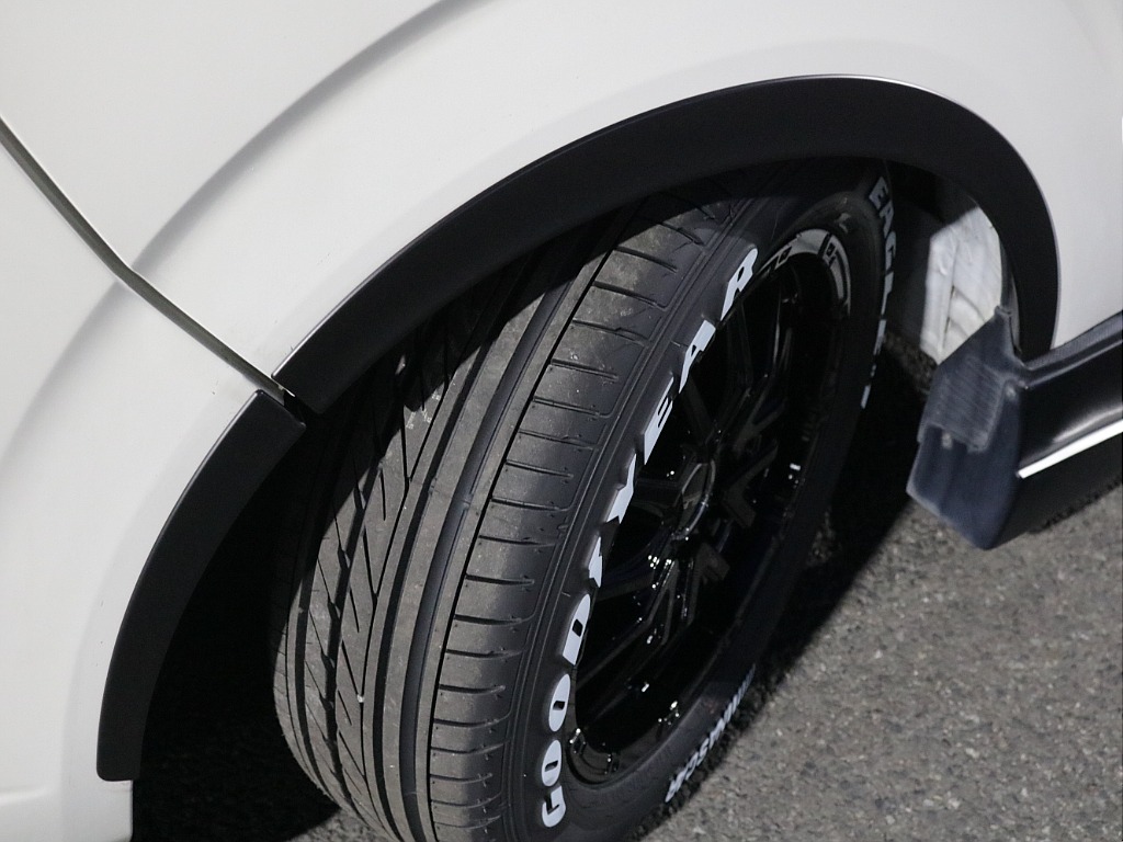 トヨタ ハイエースバン(34枚目)