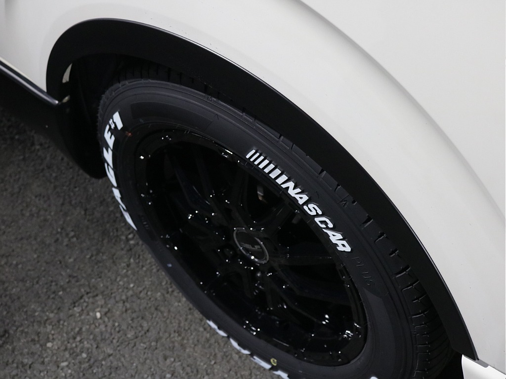 トヨタ ハイエースバン(35枚目)