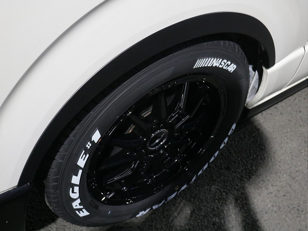 トヨタ ハイエースバン(36枚目)