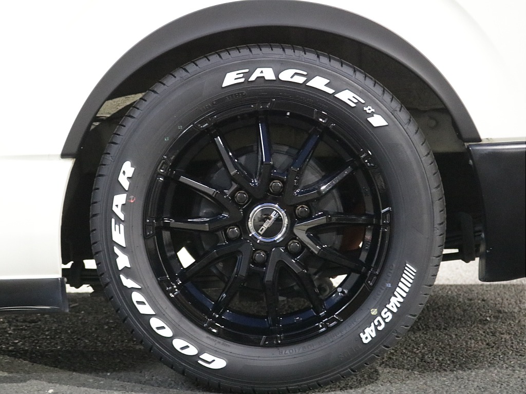 トヨタ ハイエースバン(42枚目)