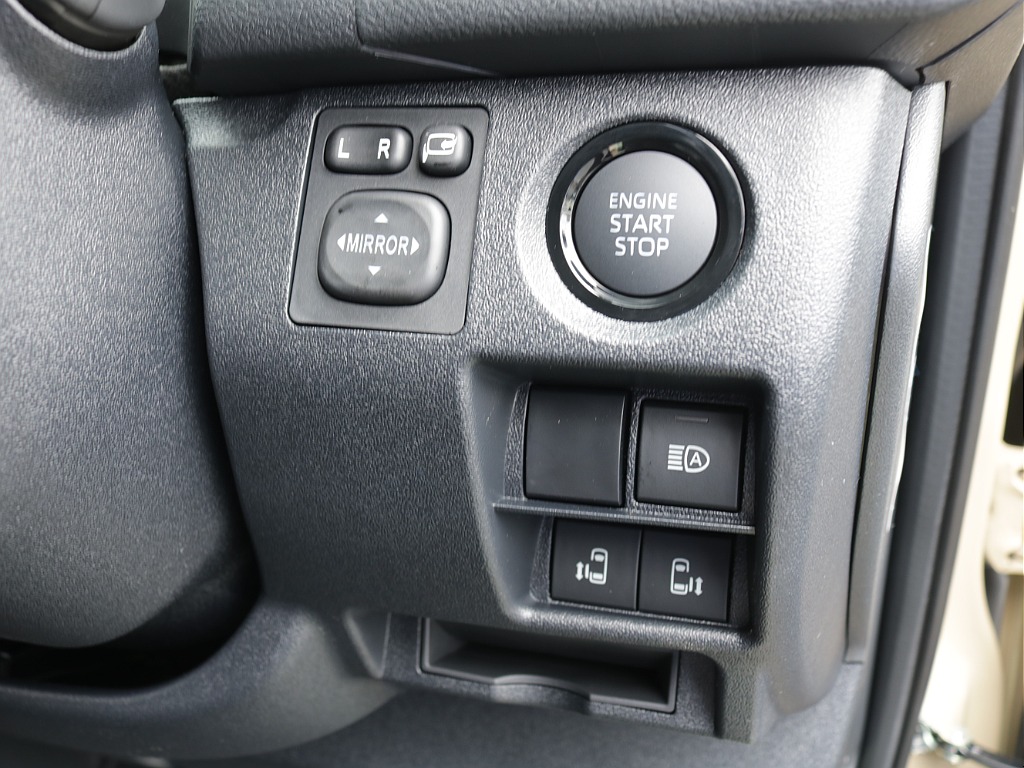 令和８年式希少９型モデルアースカラーパッケージ２８００ディーゼル４WDカスタム車両入庫！新品オリジナルフロントバンパー新品カリフォルニア１６インチアルミ新品オリジナルシートカバーベットＫＩＴ装着済み