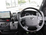 令和５年式ハイエースＶダークプライムⅡ２０００ガソリン２ＷＤフレックスカスタム入庫！新品オリジナルスポイラー新品オリジナルオーバーフェンダー新品オリジナル１８インチアルミ新品パイオニア９インチナビ装備