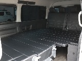 車中泊にぴったりフルフラットベットにシートアレンジ可能です！！
